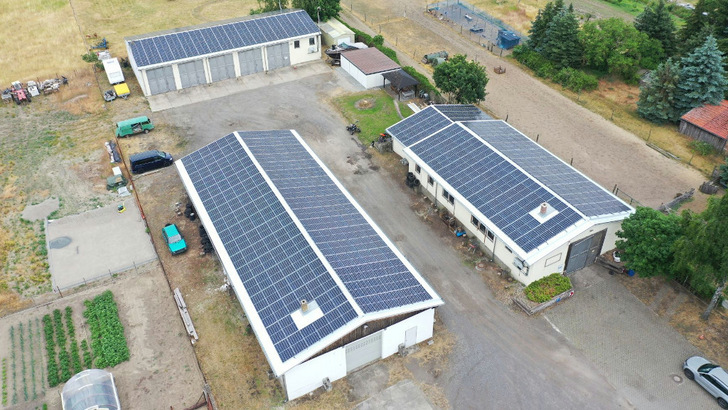 Diese Dachanlage steht zum Verkauf.