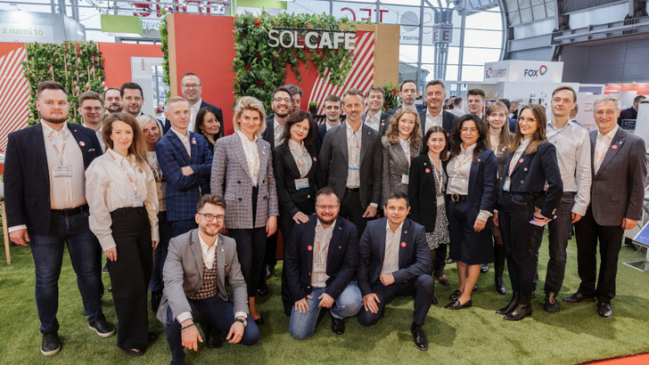 Das Team von Solfinity kommt erstmals zur Intersolar nach München. - © Solfinity
