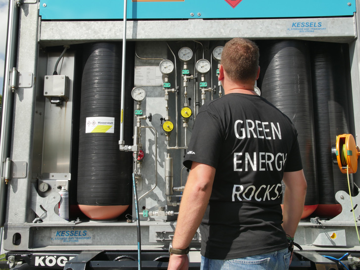 Teile der Festivaltechnik werden von GP Joule mit Strom aus regenerativ produziertem Wasserstoff versorgt. - © GP Joule
