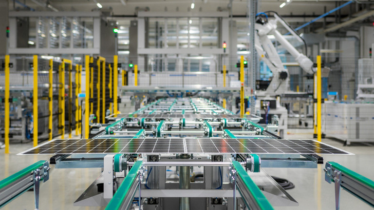Damit die Modulproduktion in Deutschland und Europa weitergehen kann, brauchen die Hersteller die Sicherheit, dass sie von der Politik Unterstützung bekommt.