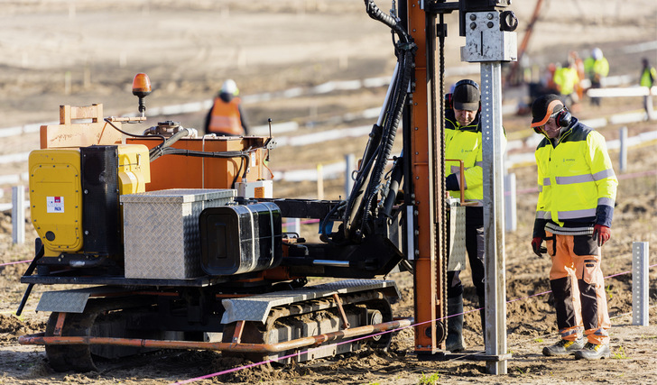 Auf 170 Hektar entstand im Boitzenburger Land ein Solarpark mit 180 Megawatt Leistung. Projektpartner sind die Mainova AG und GP Joule.