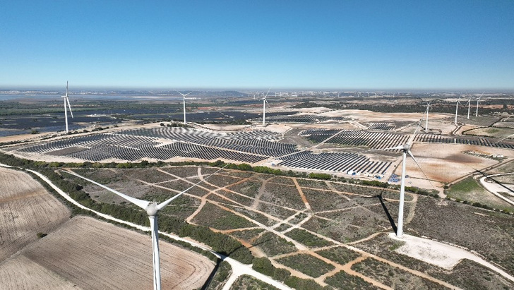 Der Solarpark Puerto Real 3 mit einer installierten Leistung von 50 Megawatt befindet sich in Andalusien.