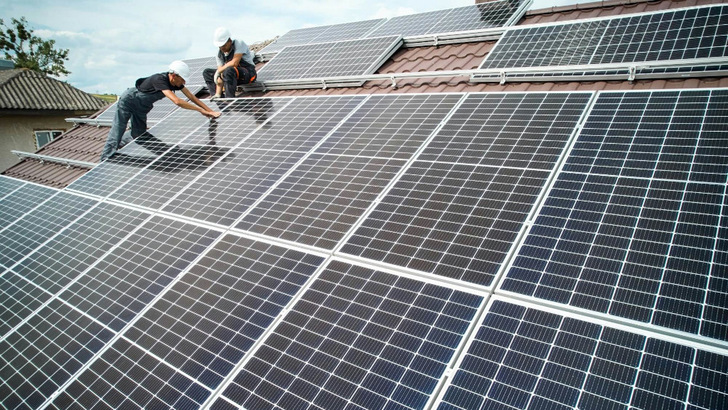 Die MEC Group ist beim Aufdachentwickler Energiesun eingestiegen.