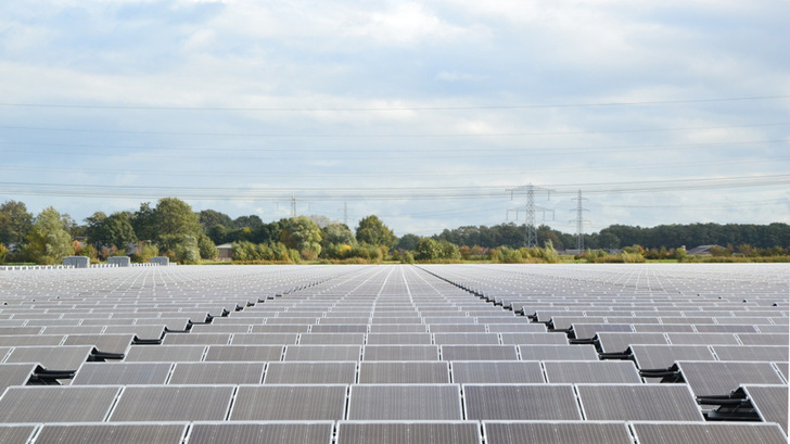 Der neue Solargenerator wird Strom für 36.000 Haushalte produzieren. - © Velka Botička
