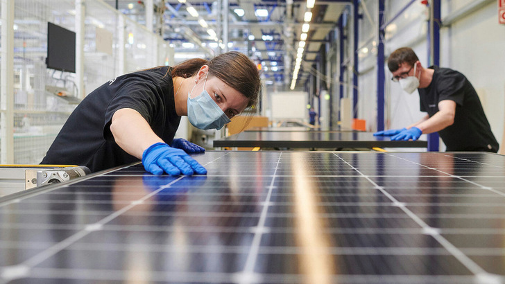 Otovo und Meyer Burger wollen europäische Solarprodukte stärker fördern. - © Meyer Burger
