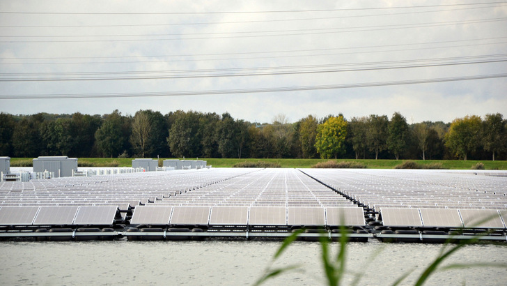 Die Niederlande haben die Nase vorn, was die Installation von schwimmenden Solaranlagen angeht. Deutschland hat aber riesiges Potenzial für die Technologie, das nur genutzt werden muss. - © Velka Botička
