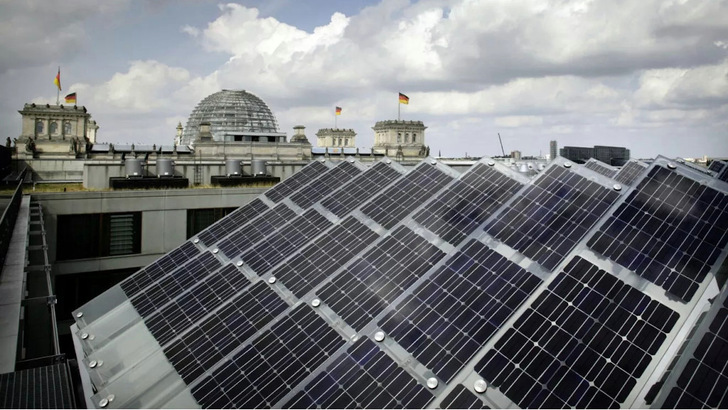 Der Ausbau der Photovoltaik wird nur an Dynamik gewinnen, wenn bürokratische Hürden fallen. - © BSW-Solar
