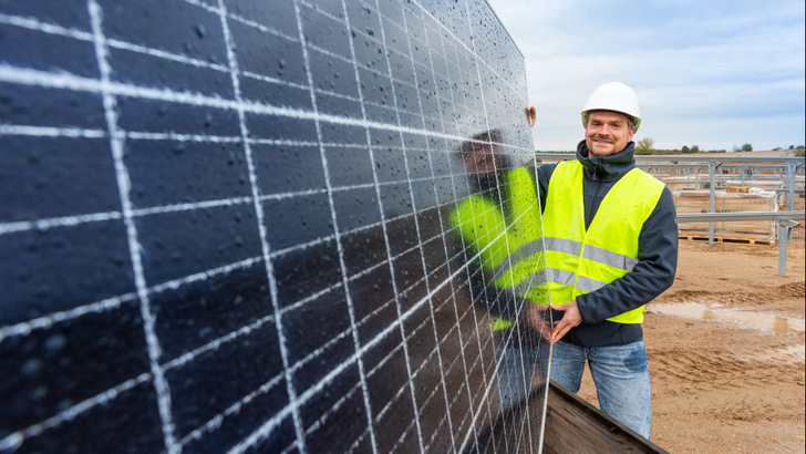 Zusammen mit den Partnern wird die Wemag in Gestalt der MEA Solarparks mit einer Gesamtleistung von über 100 Megawatt errichten. - © Stephan Rudolph-Kramer/Wemag
