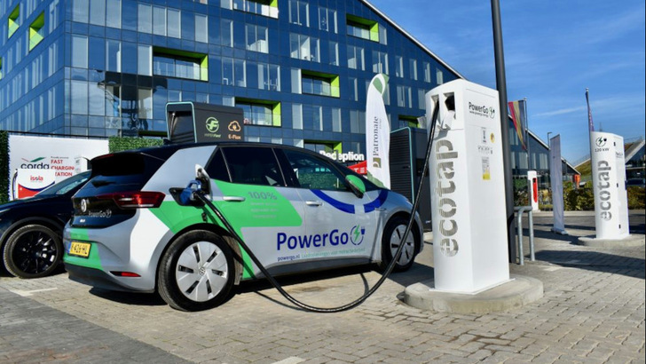  Wie hier in Belgien wird Powergo auch in Bingen Ladesäulen für Elektroautos errichten.