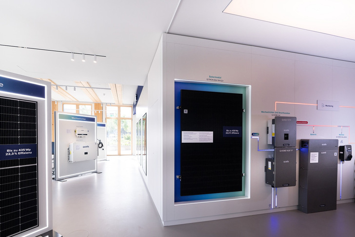  Das neue Studio von Qcells in Berlin zeigt technische Lösungen für private Kunden und Gewerbe.