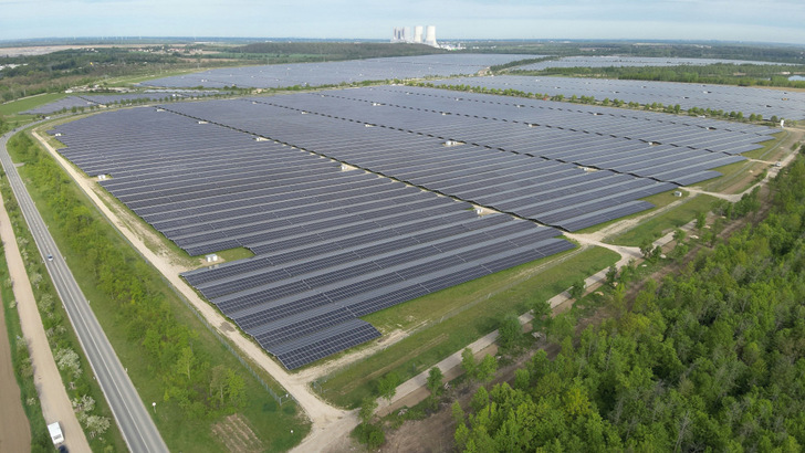 Der Energiepark südlich von Leipzig setzt neue Maßstäbe im Projektgeschäft.