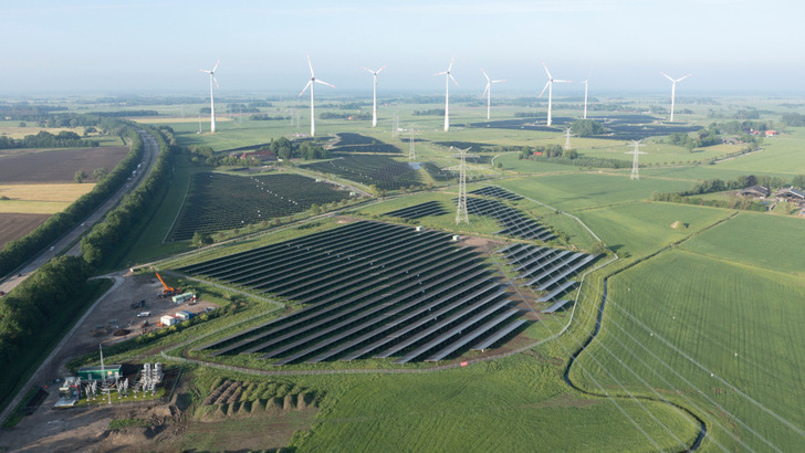Nicht nur die Kombination mit dem bestehenden Windpark war eine planerische und technische Herausforderung für das Projekt.