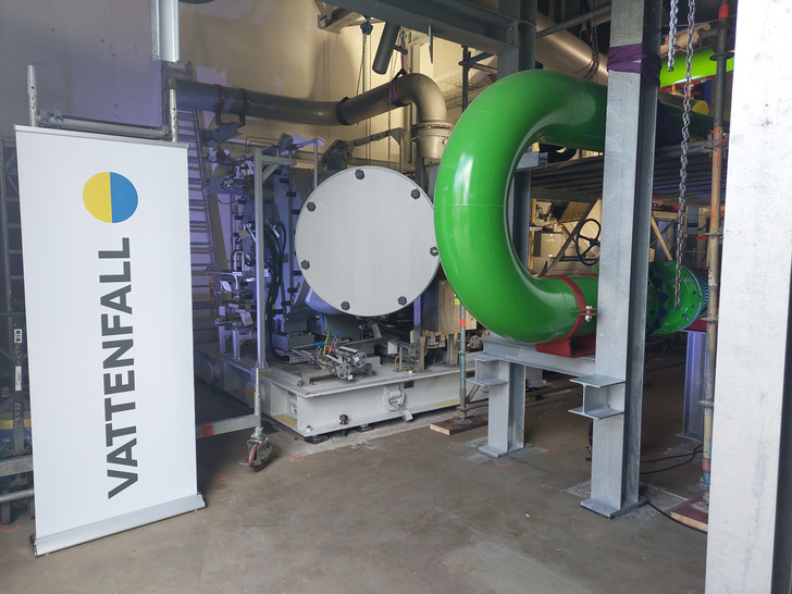 Die Groß- und Hochtemperaturwärmepumpe von Vattenfall arbeitet im Berliner Fernwärmenetz bevorzugt mit Ökostrom.