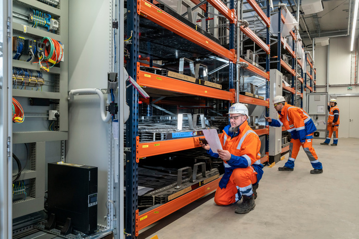 Große Batteriespeicher wie in Herdecke helfen künftig, das Stromnetz zu stabilisieren.