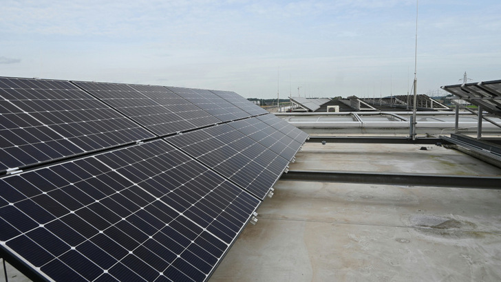 Die ersten Anlagen in Gladbeck sind nur der Anfang des Umstiegs auf Solarstrom bei Rockwool.