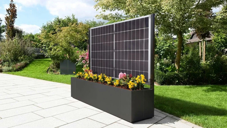 Modular Sol kombiniert Pflanzkästen mit Solartechnik.