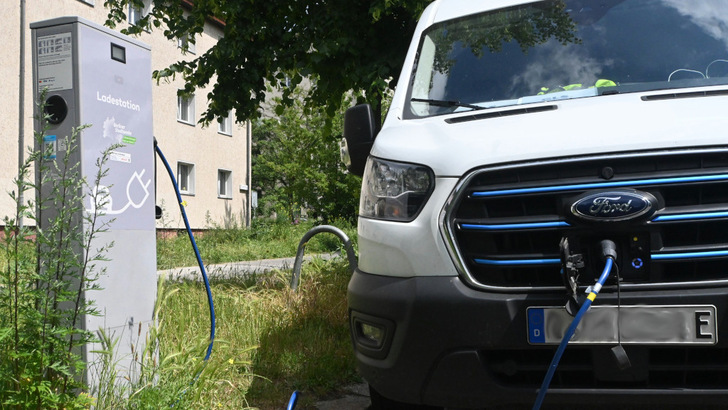 Neben der Zahl der Elektroautos ist auch der geeignete Standort für die Ladesäule entscheidend dafür, wie sie genutzt wird.