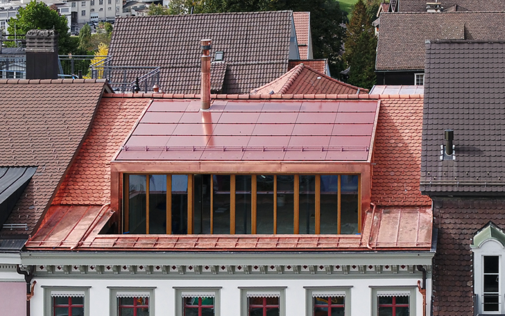 Produkt der Woche: rote Module für denkmalgeschützte Gebäude.