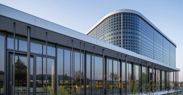 ﻿Für die reibungslose Umsetzung von BIPV-Projekten ist einiges an Erfahrung notwendig – und das Wissen um die vorhandenen Produkte.