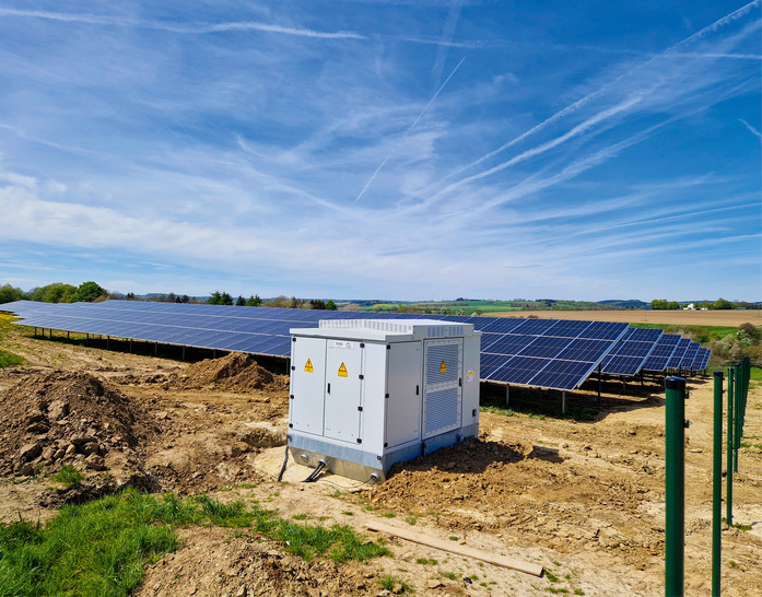 Freiflächenanlagen stellen hohe Anforderungen an die Qualität der Montage.