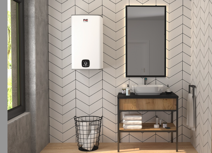 Modernes Badezimmer mit weißen Fliesen im Chevron-Stil, einem an der Wand montierten Warmwasserbereiter, einem Kosmetikspiegel, einem Waschbecken und einem Wäschekorb aus Draht. - © Austria Email