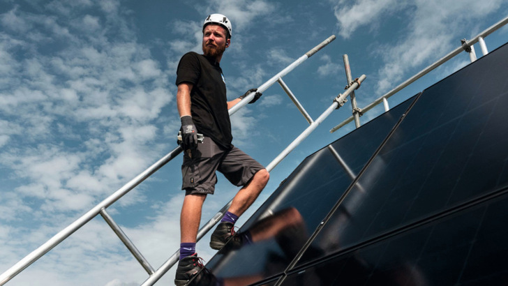 Einer der Schwerpunkte der Photovoltaiktagung ist auch die qualitativ hochwertige Installation von Solaranlagen. - © Swissolar/Dominic Nahr