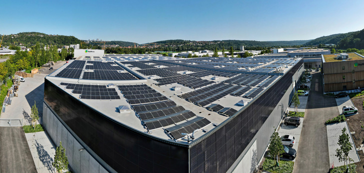 Das moderne Hauptquartier von Baywa r.e. Solar Trade in Tübingen setzt Maßstäbe. Es deckt seinen Energiebedarf weitgehend selbst.