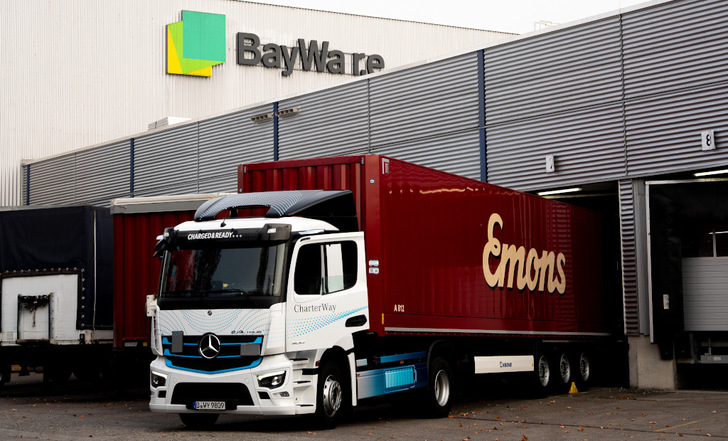 Die Lkw der Spedition werden auf E-Antrieb umgestellt.