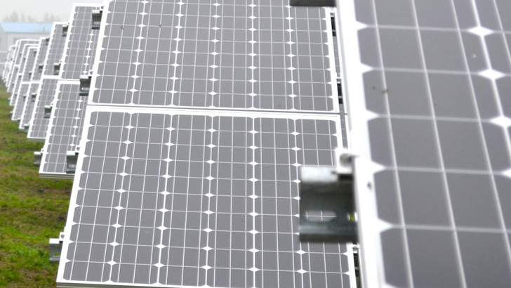 Für die Projektierer bleibt die Marktprämie für Strom aus Solarparks weiter eine interessante Option zur Refinanzierung der Anlagen. - © Velka Botička