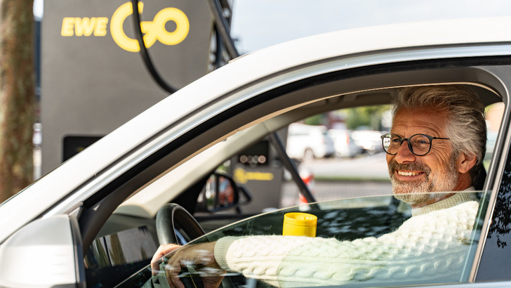 Wenn man ein paar Tipps berücksichtigt, ist es durchaus lohnenswert, sich ein gebrauchtes Elektroauto zu kaufen. - © EWE Go