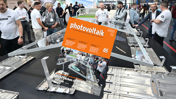 Das neue Heft widmet sich der Montagetechnik und Neuheiten von der Intersolar.