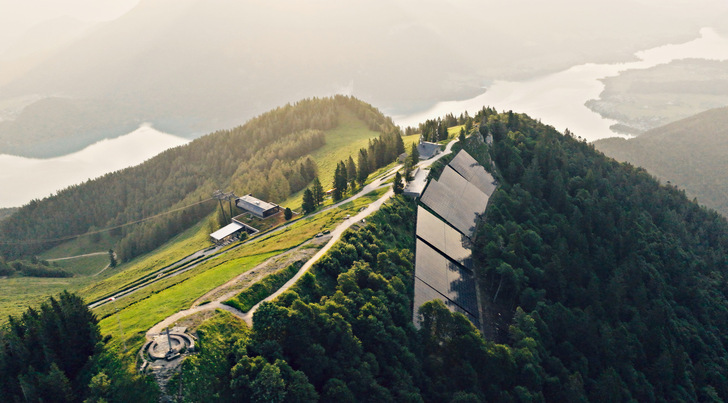 Die Zwölferhornseilbahn wird künftig mit Solarstrom betrieben.