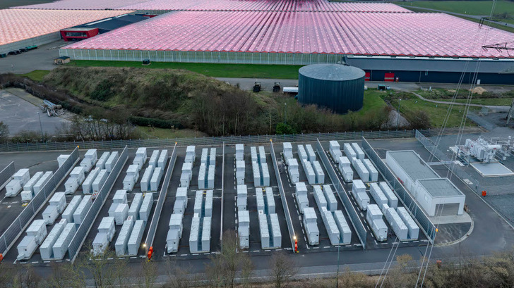 Diesen Batteriespeicher hat RWE in Neurath in NRW errichtet.