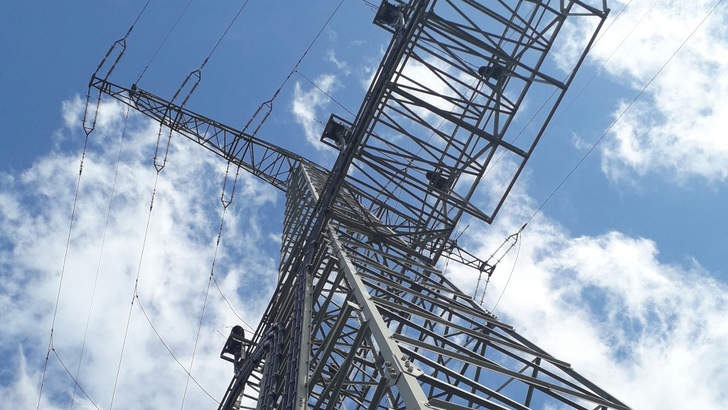 Die Netze in Deutschland werden sicherer - durch mehr erneuerbare Energien.