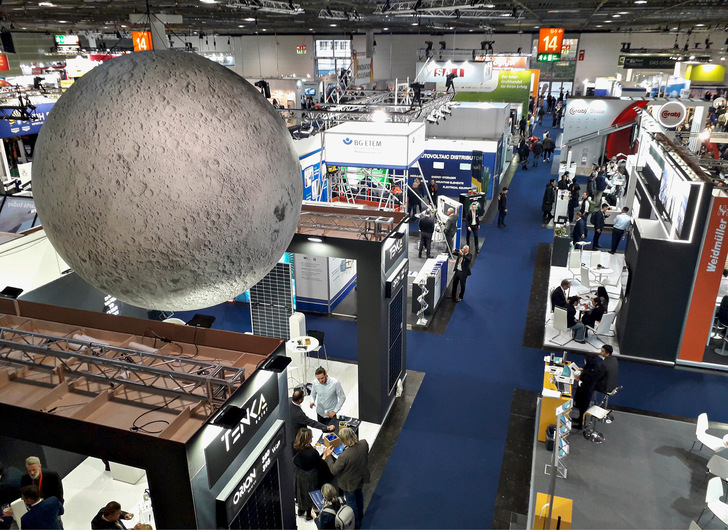 Mehr als 300 Aussteller haben sich zur diesjährigen Solar Solutions in Düsseldorf angekündigt.