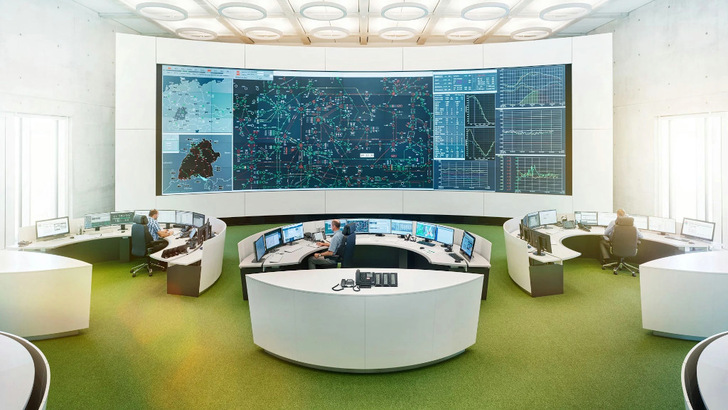 Blick in die Hauptschaltwarte von TransnetBW in Wendlingen.