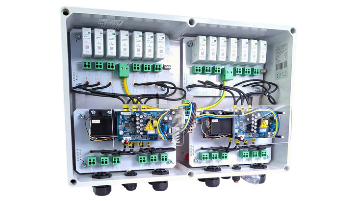 Der neue Feuerwehrschutzschalter – hier in der größeren Variante FWS 6 – trennt nicht nur die Solarmodule, sondern schützt auch die Leistungselektronik.