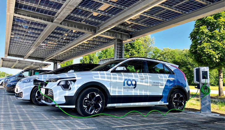 Die einzelnen Ladesäulen werden so gesteuert, dass für jedes Auto die optimale Strommenge bereitsteht.