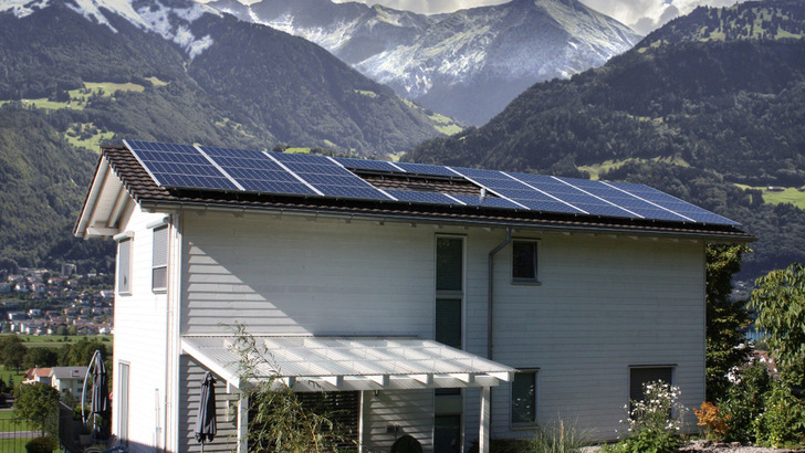 Die Photovoltaik soll – bis auf wenige Ausnahmen – in Österreich künftig nur noch in Kombination mit Speichern gefördert werden.
