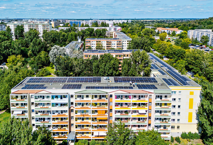 Vonovia nutzt im Berliner Stadtteil Marzahn viele Dächer für solaren Mieterstrom.