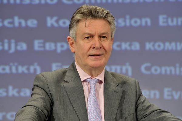 Mit der Entschiedung, nur elf Prozent Zoll zu verlangen, hat Handleskommissar Karel De Gucht die Hoffnung auf eine einvernehmliche Lösung verlängert.