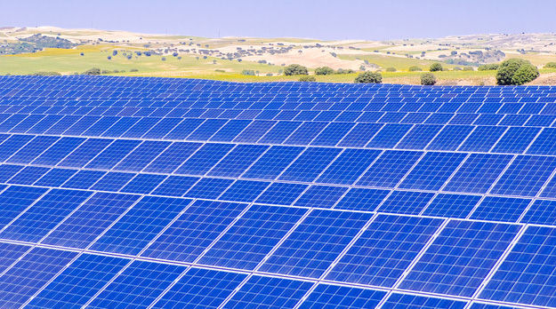 Yingli-Module in Villar de Canas (Cuenca), Spanien. Während der europäische Markt an Bedeutung verliert, wird der heimische für chinesische Solarfirmen immer interessanter.