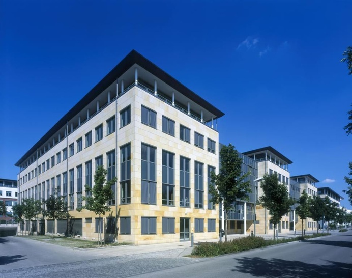 Die Zentrale des Unternehmens in Dornach bei München. - © Gerlicher Solar AG
