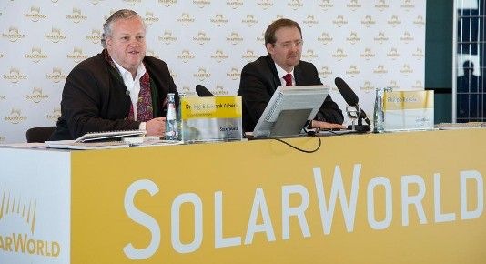 Firmengründer und Vorstandsvorsitzender Frank Asbeck und sein Finanzsvorstand Philipp Koecke auf der Bilanzpressekonferenz im vergagenen Jahr. - © Solar World
