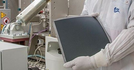 Emaillierte Stahlfolien als Trägermatierial für Absorberschichten flexibler Solarzelle hat gegenüber Polymer- und Edelstahlfolien einige Vorteile, aber keine Nachteile.
