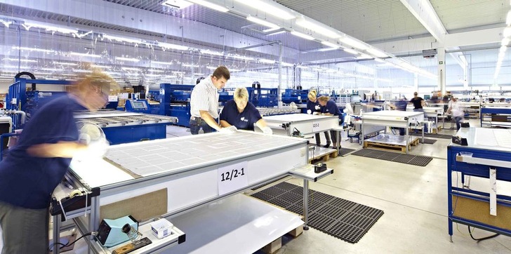 Die Vereinbarung mit den finanzierenden Banken stellt sicher, dass in der Centrosolar Sonnenstromfabrik in Wismar weitergearbeitet werden kann.