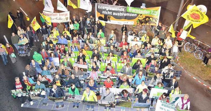 Protest gegen die Energiewendepolitik der künftigen Regierung.