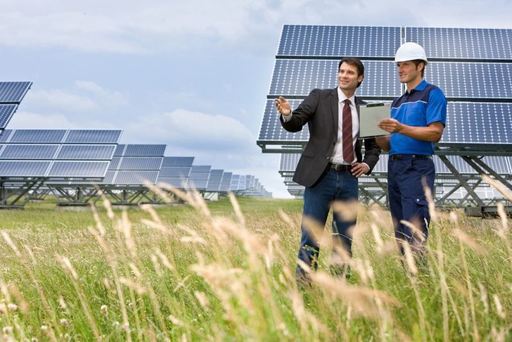 Zukunftsträchtige Speichersysteme und Betreibermodelle stehen im Februar 2014 bei der 4. Kölner Photovoltaik-Anwenderkonferenz im Fokus. - © TÜV Rheinland Akademie
