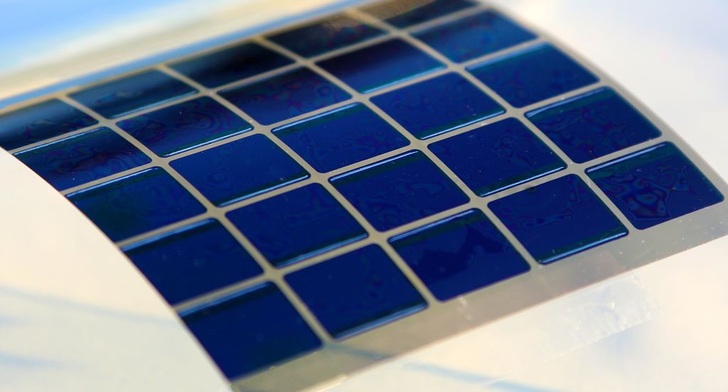 Im Fokus: eine neuartige organische Solarzelle.