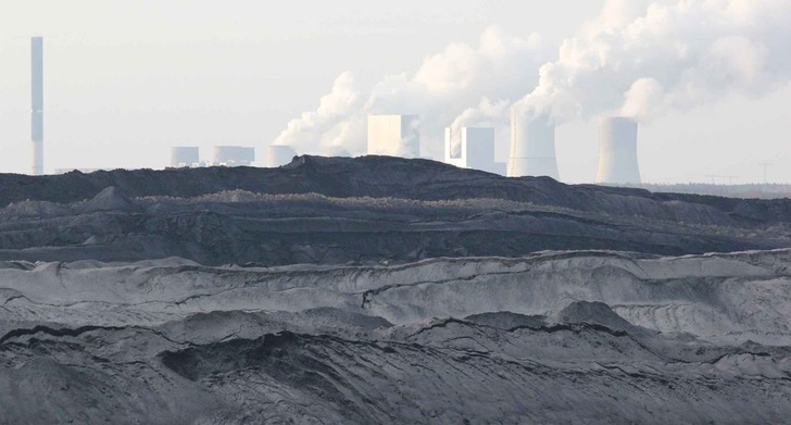 Die Bergbausparte des Energiekonzerns Vattenfall Europe Mining profitiert von der EEG-Befreiung. - © Julian Nitzsche, Pixelio.de
